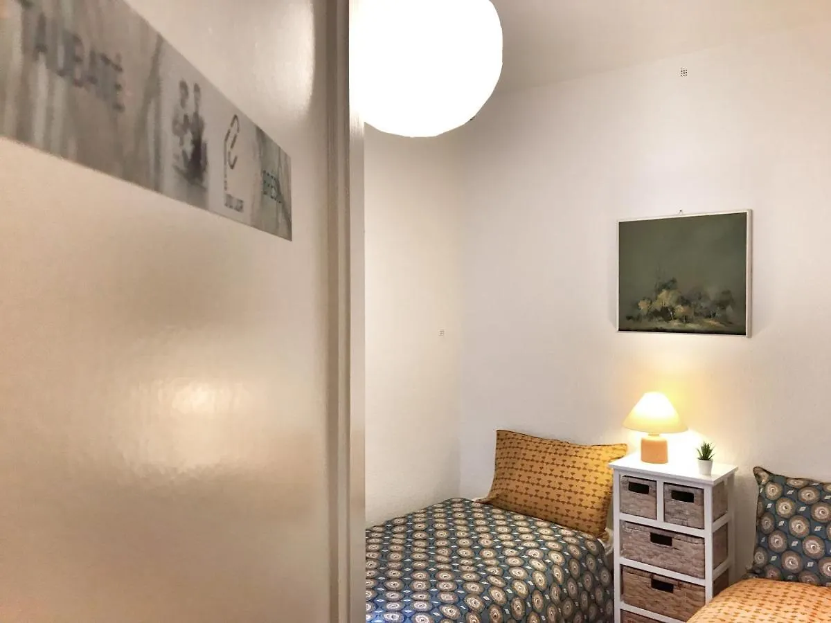Lindo Lugar - Just A 7 Minute Walk From The Airport Bed & Breakfast Meyrin