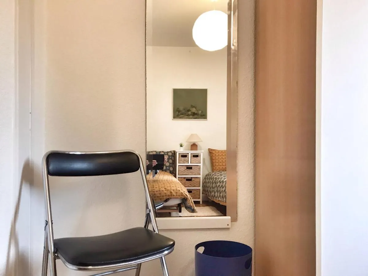 Lindo Lugar - Just A 7 Minute Walk From The Airport Bed & Breakfast Meyrin Switzerland