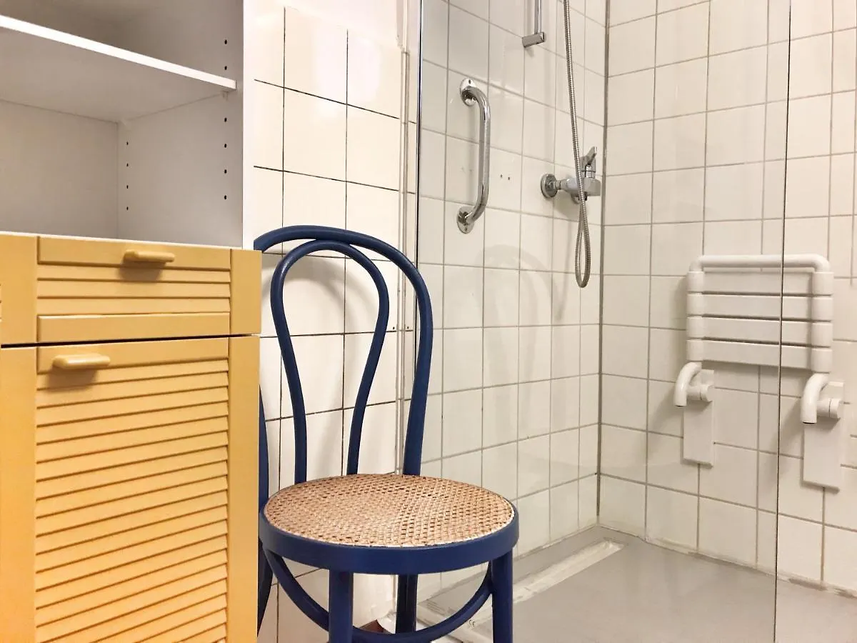 Lindo Lugar - Just A 7 Minute Walk From The Airport Bed & Breakfast Meyrin